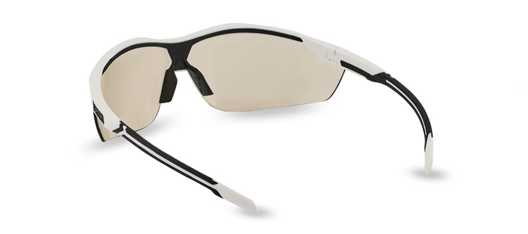 Air 206.03 CX+ interior. Safety glasses with copper filter.